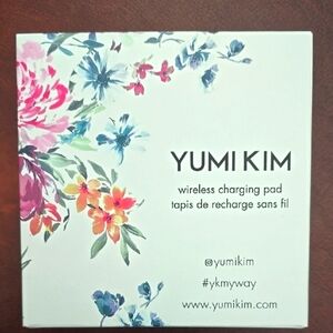 Yumi Kim Floral Wireless Charge